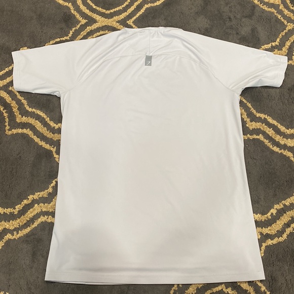 GymShark Large Gray Workout Top - Picture 5 of 7